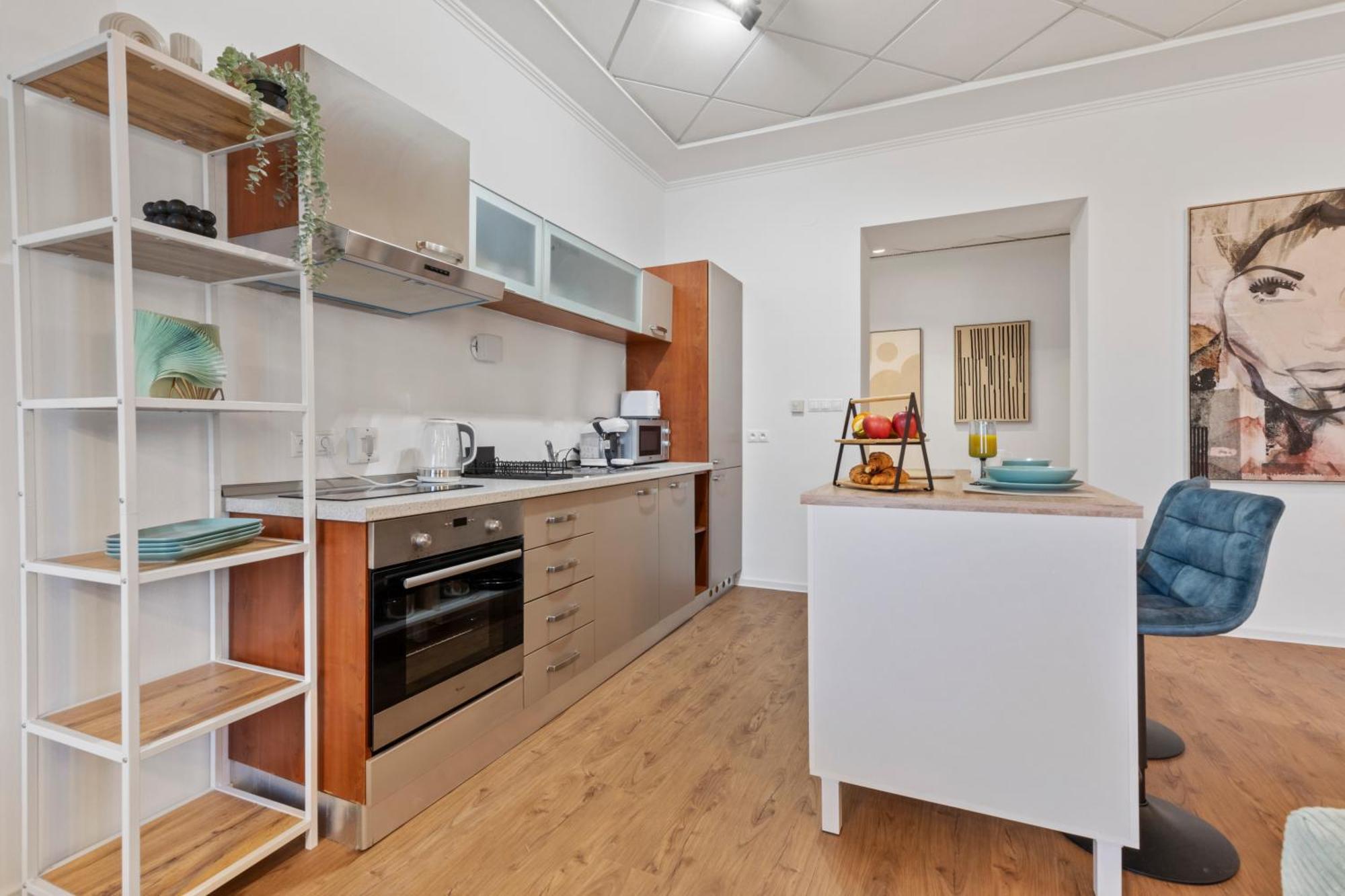 Ferienwohnung Luxe Living At Old Town Center Pressburg Exterior foto
